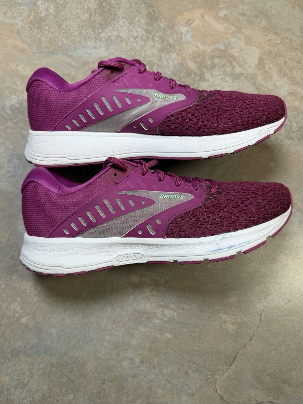 Brooks Range 2 Women’s Low Top Mesh Lace-Up Athletic Sneakers Pink 120362 10.5 B